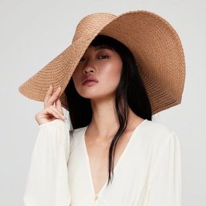 Aritzia Auxiliary Hamptons Straw Hat